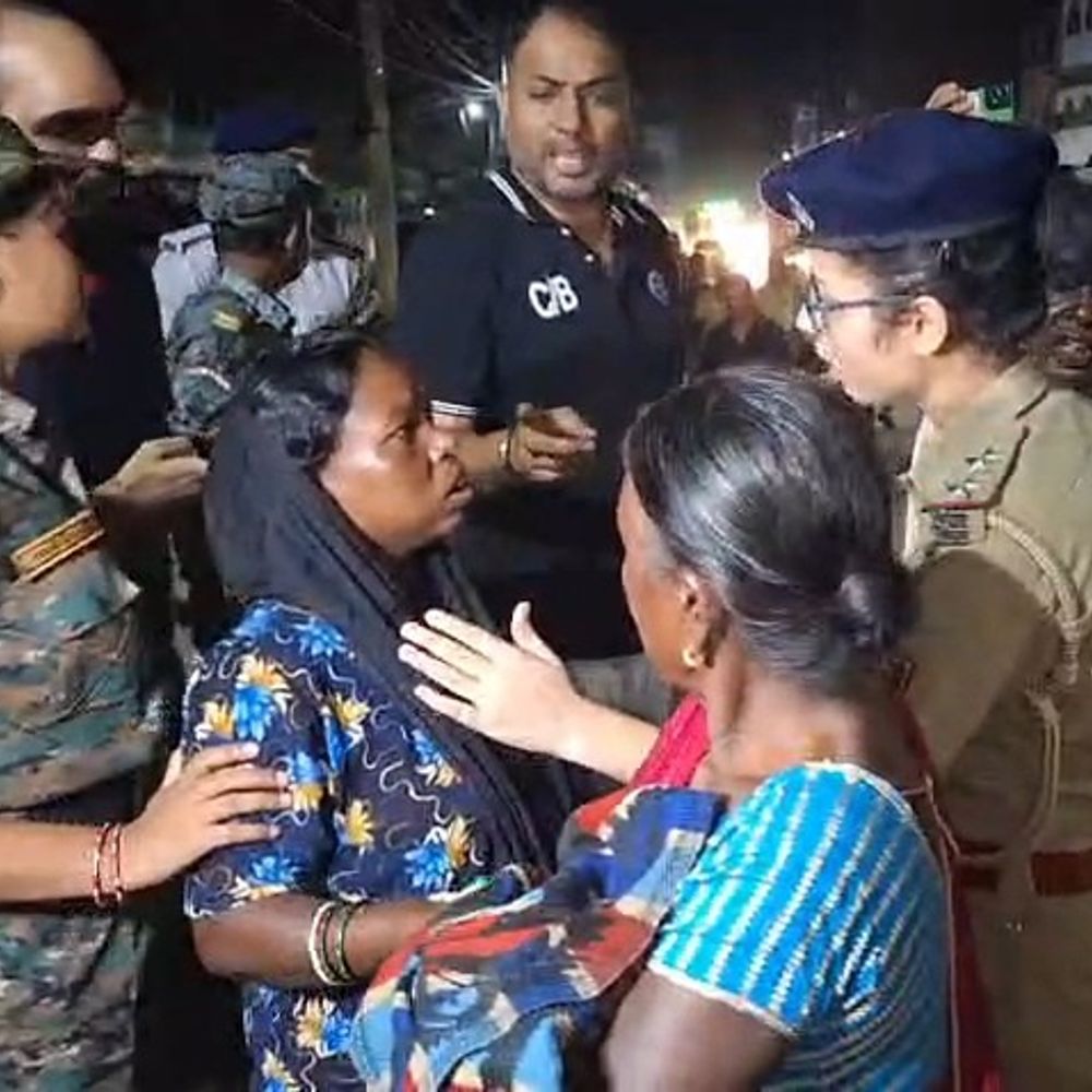 महिलाओं की मौत के बाद डॉ.शालिनी के क्लिनिक पर छापा:जमुई सदर अस्पताल में ड्यूटी से गायब मिली थी, 6 कमरे सील; जांच में 2021 से फेल मिला रजिस्ट्रेशन