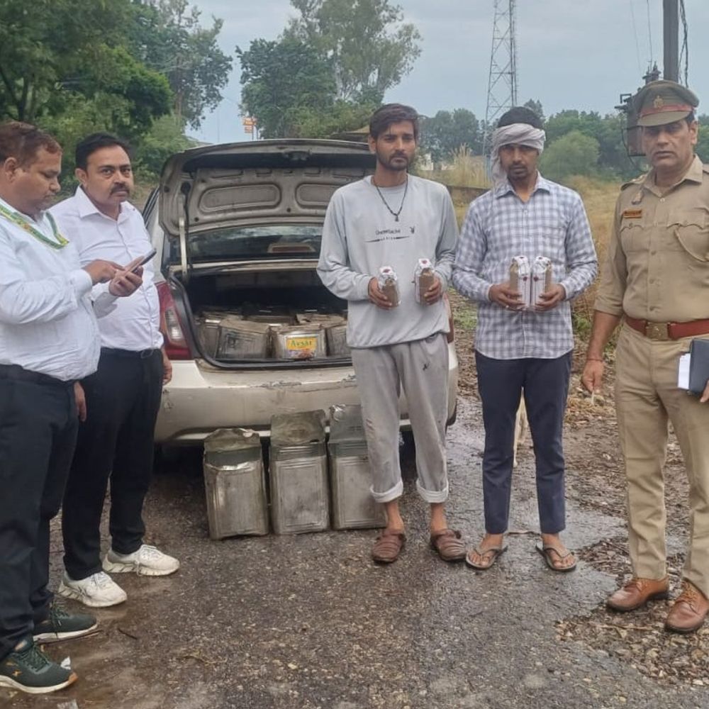 सहारनपुर में कार से 200 किलो रसगुल्ले मिले:खाद्य विभाग ने नमूना लिया, दस्तावेज नहीं मिलने पर वरना कार सीज