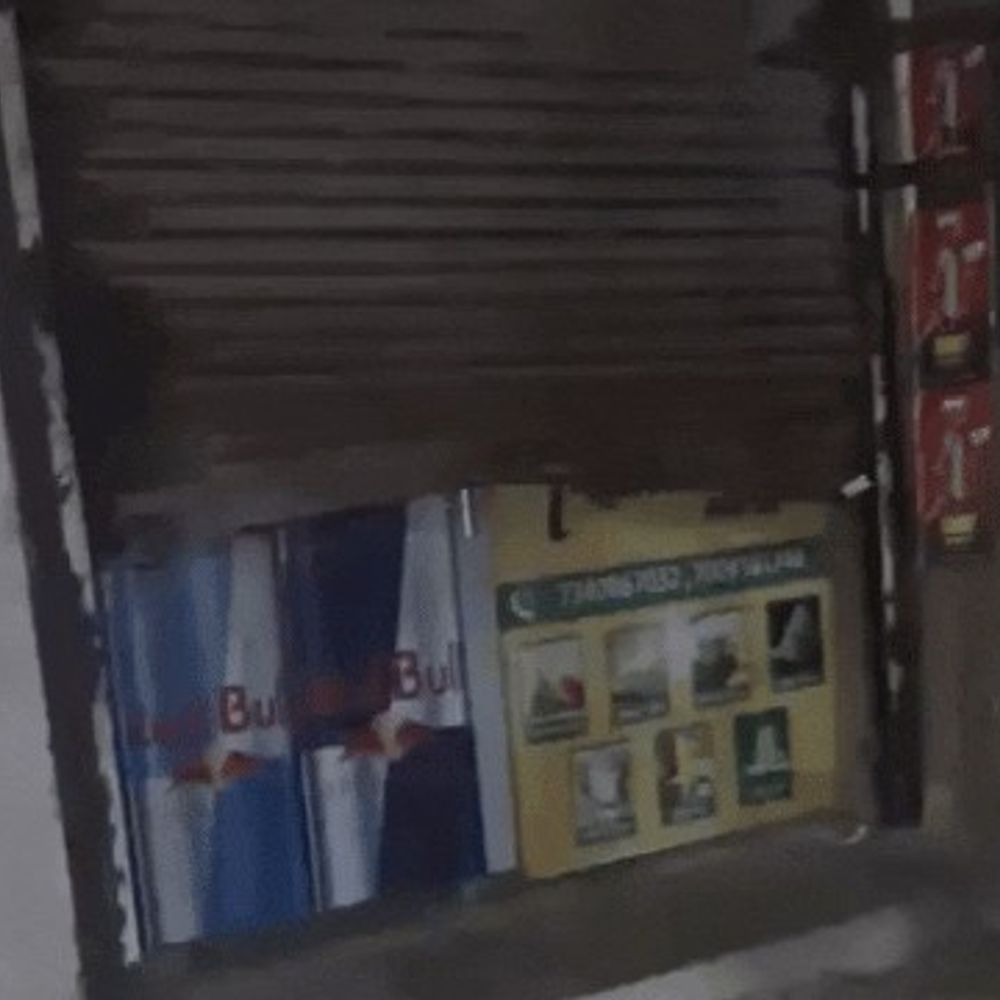 लुधियाना में पान की दुकान पर चौथी बार चोरी:CCTV में कैद हुई वारदात, दुकानदार को 3-4 लाख के नुकसान का अंदेशा