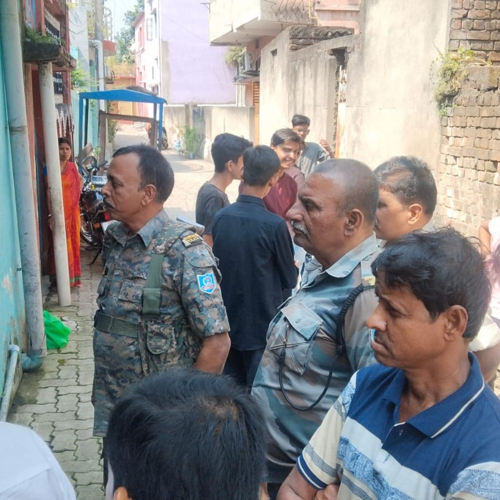 बंद घर से 10 लाख के गहने और कैश चोरी:जमशेदपुर के हिल व्यू कॉलोनी में हुई लाखों की चोरी, परिवार दुर्गा पूजा घूमने गया था