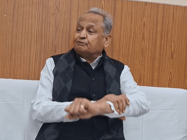 पूर्व सीएम गहलोत बोले- प्रदेश में पानी-चारे का संकट:कहा- सरकार अभी से करे तैयारी, दूसरे राज्यों से करें व्यवस्था