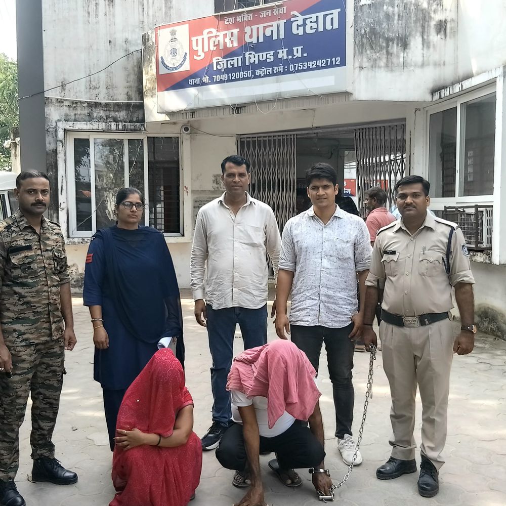 किसान को हनी ट्रैप में फंसाया, 4 लाख मांगे:भिंड में आरोपी 50 हजार रुपए लेने पहुंचा, महिला समेत 2 गिरफ्तार, 2 की तलाश जारी