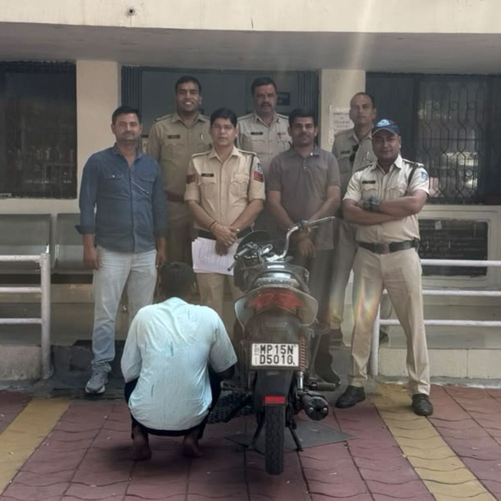 ‘ऑनलाइन गेमिंग में डूबे पैसे, कर्जा उतारने शिक्षक बना चोर’:बाइक चुराई और महिला का मंगलसूत्र छीनकर भागा था, पुलिस ने किया गिरफ्तार