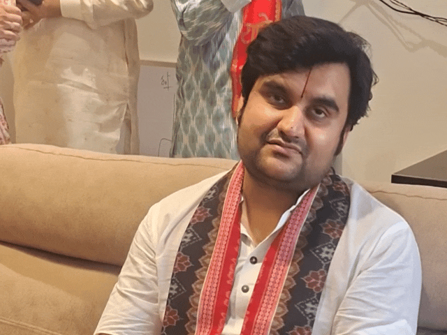 इंद्रेश उपाध्याय बोले- जेन जी प्रेशर नहीं झेल पाएंगे:सिंगर और इनफ्लुएंसर नशे को बढ़ावा दे रहे, कुछ गलत है तो आवाज उठानी चाहिए