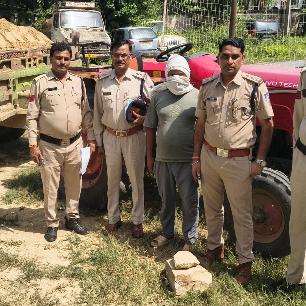 आसन नदी से रेत का अवैध खनन:मुरैना में चेकिंग के दौरान पकड़ी गई ट्रैक्टर-ट्रॉली, चालक गिरफ्तार