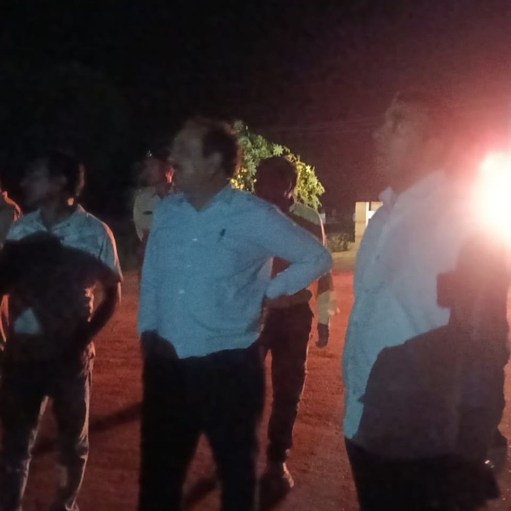 मुरैना में चंबल के घाटों में रात में भी निगरानी:SP-DFO अवैध खनन रोकने की चेकिंग, मेथाना, महचंदपुर, मृगपुरा, सिकरौदा नहर और वन चौकी पहुंचे