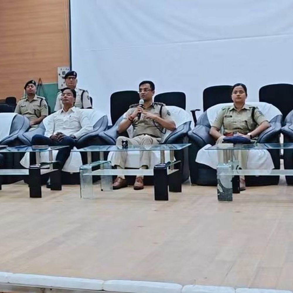दरभंगा में दुर्गा पूजा पर बदली रहेगी ट्रैफिक व्यवस्था:शहर में 23 अक्टूबर तक भारी कमर्शियल गाड़ियों की नो एंट्री; लोगों की सुविधा के लिए पार्किंग भी बनाए गए