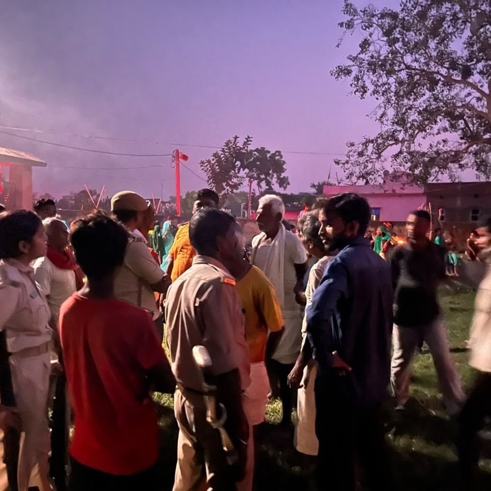 दरभंगा में भगवती गहबर की पीढ़ी क्षतिग्रस्त:गांव में आक्रोश, महिला पर तोड़फोड़ का आरोप; ग्रामीणों ने की कार्रवाई की मांग