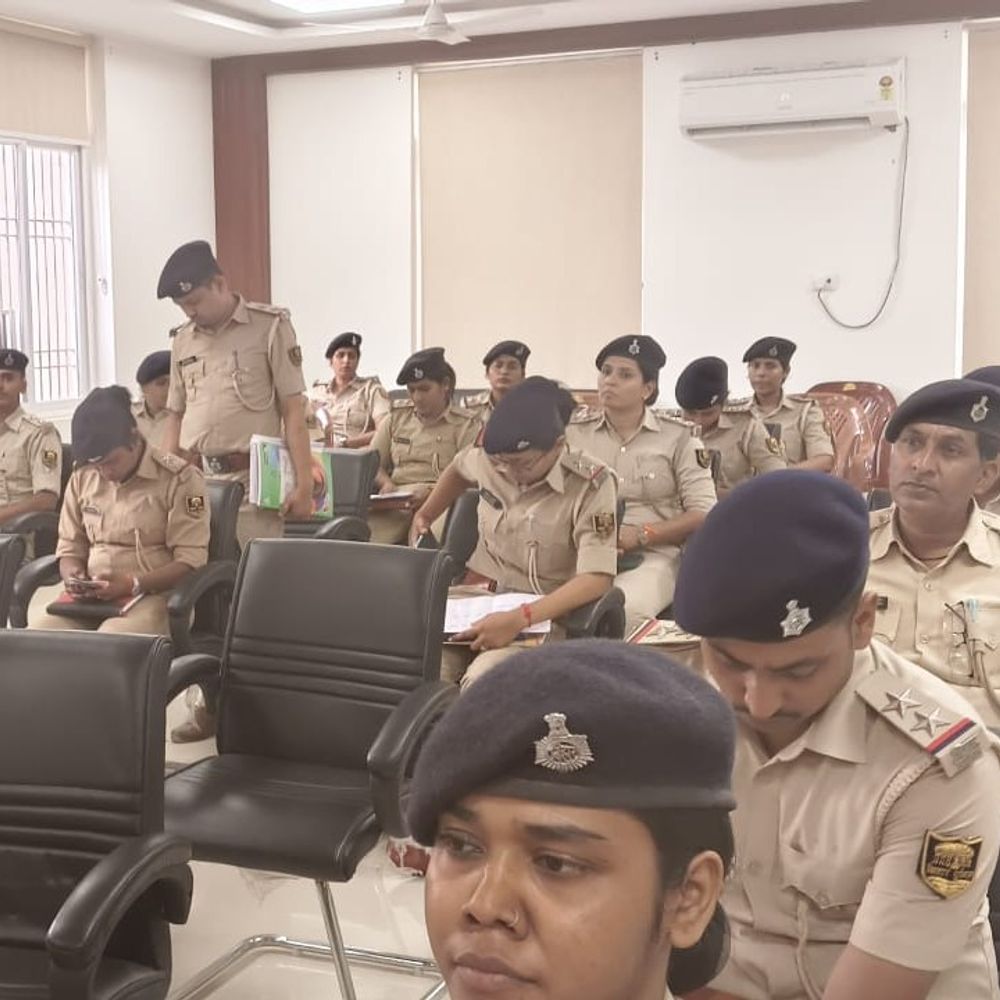 SSP की बैठक से 12 थानों के पदाधिकारी रहे गायब:सभी से स्पष्टीकरण मांगा गया; बहेड़ी थानाध्यक्ष और आईटी पदाधिकारी से भी जवाब-तलब