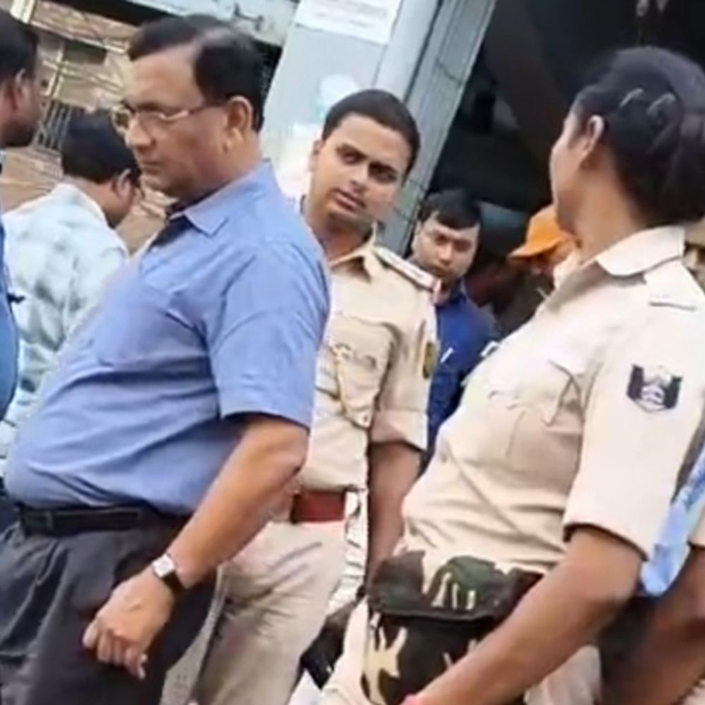 दरभंगा में ‘न्यूरो सर्जन’ लिखी क्लीनिक सील:डॉक्टर नहीं दिखा सके डिग्री-सर्टिफिकेट, अवैध रूप से हो रहा था संचालित