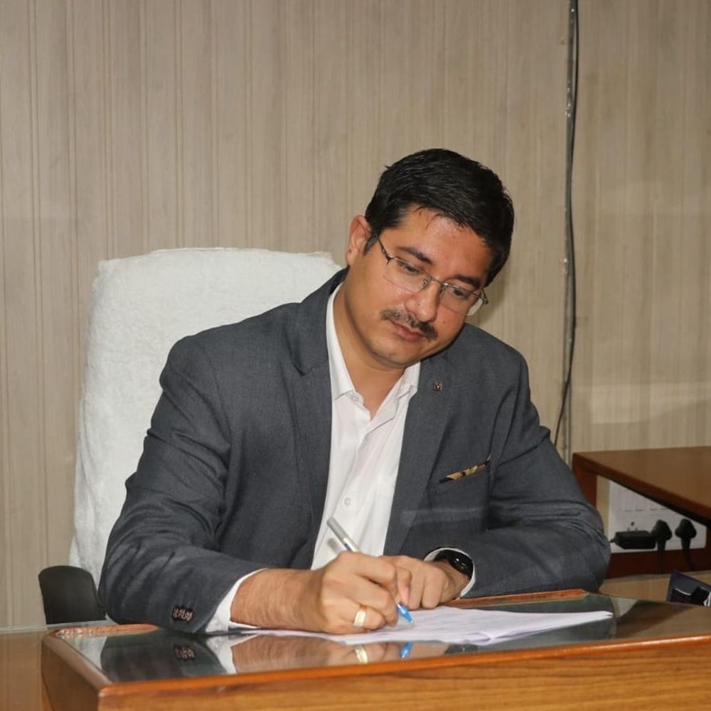 खंडवा में 3 बदमाश एक साल के लिए जिला बदर:4 से भरवाएंगे एक से दो लाख तक के बंधपत्र; हर महीने थाने में देनी होगी हाजिरी