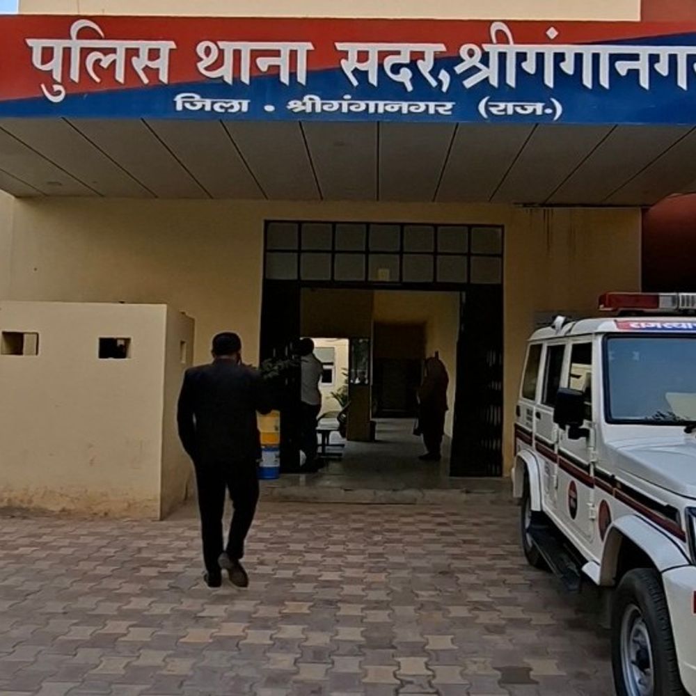 श्रीगंगानगर में रैपिडो कैप्टन के साथ मारपीट, कैश लूटकर भागे:चलती बाइक को बदमाशों ने धक्का देकर गिराया, सिर पर डंडे से वार किए