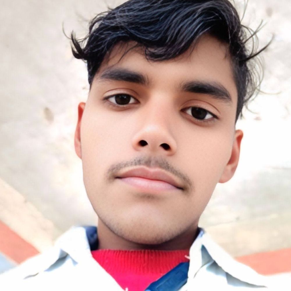 ट्रेन से गिरकर छपरा निवासी युवक की मौत:प्राइवेट कंपनी में काम करता था, छुट्टी में पुणे से वापस घर लौट रहा था