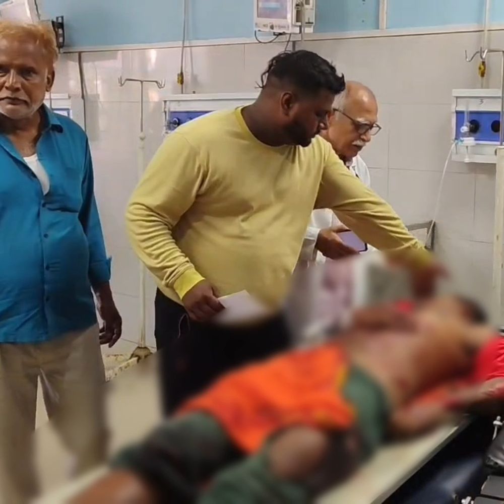 आरा में सड़क हादसे में मजदूर की मौत:तेज रफ्तार वाहन ने साइकिल में मारी टक्कर, घर से शौच के लिए निकला था