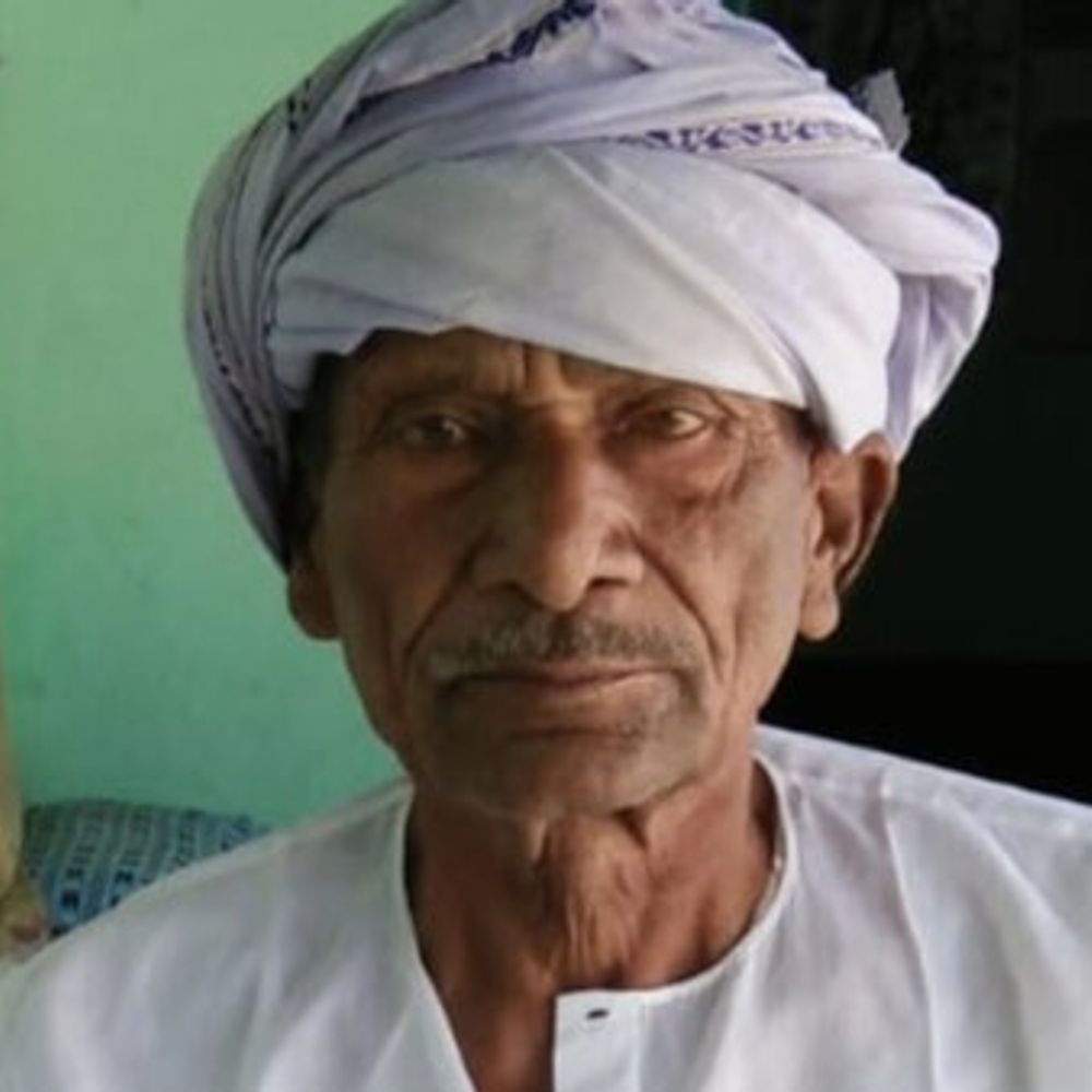 भोजपुर में नदी में डूबने से किसान की मौत:घर से खेत की ओर घूमने निकले थे, पैर फिसलने से गहरे पानी में चले गए; ग्रामीणों ने शव निकाला बाहर