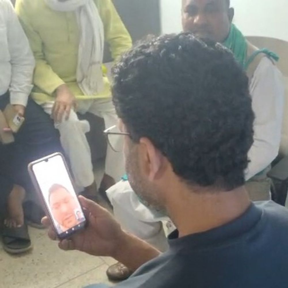 रिटायर्ड असिस्टेंट कमिश्नर हत्याकांड:तेजस्वी ने वीडियो कॉल पर बेटे से की बात, कहा- पिता ने मांगी थी सुरक्षा, अपराधियों ने मारीं 8 गोलियां