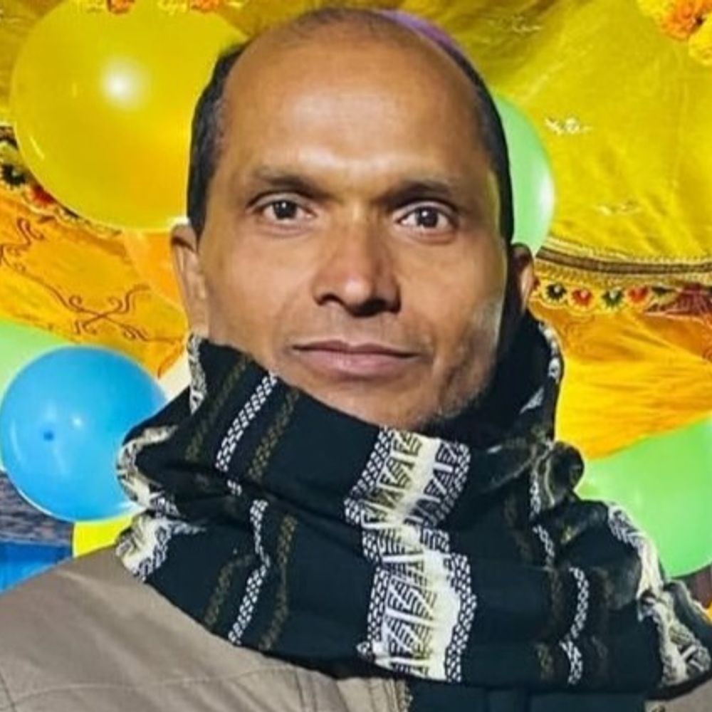 भोजपुर में रोड एक्सीटेंड में ड्राइवर की मौत:ऑटो खराब होने के बाद दोस्त के साथ जा रहा था, पिकअप ने बाइक में मारी टक्कर