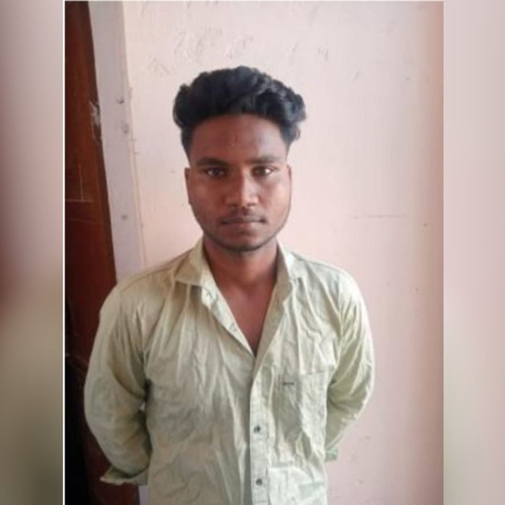 दादी के चांदी के कड़े काटने वाला पोता गिरफ्तार:12 घंटे में पुलिस ने पकड़ा; कम दिखाई देने का फायदा उठाकर वारदात को अंजाम दिया