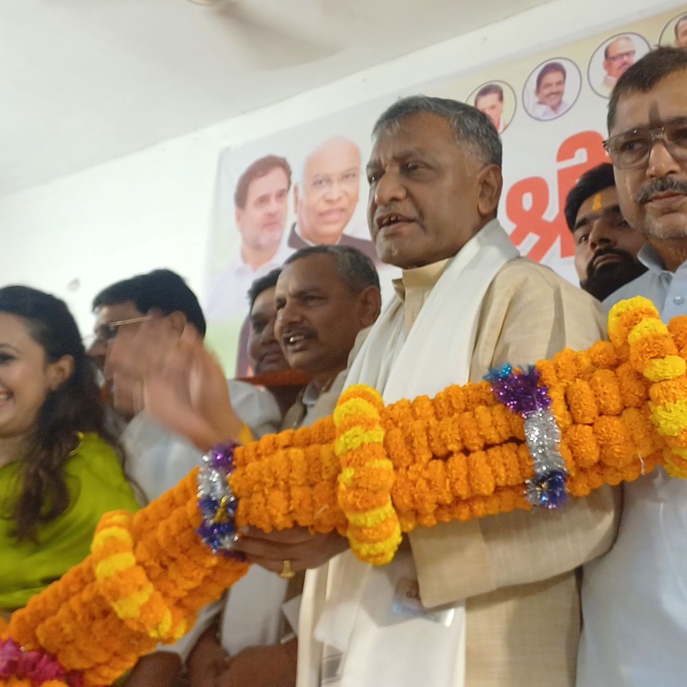श्री बाबू जयंती समारोह में शामिल होंगे कांग्रेस अध्यक्ष खड़गे:सांसद ने कहा- स्थानीय लोगों को निमंत्रण देने गयाजी आया हूं, 25 को प्रोग्राम