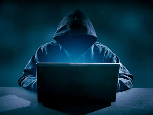 क्रेडिट कार्ड का झांसा देकर डेढ़ लाख रुपए उड़ाए:लिंक खोलते ही खाते से कटे पैसे, बार-बार कॉल करके भरोसा जीता