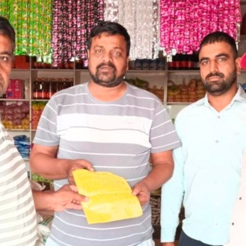 झज्जर में प्लास्टिक यूज पर दुकानदारों के काटे चालान:प्रतिबंधित कैरी बैग की बिक्री पर कार्रवाई, ₹46 हजार का ठोका जुर्माना