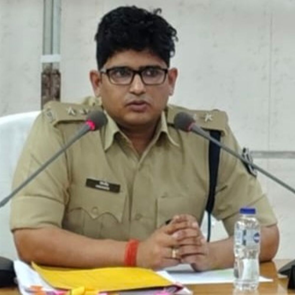 दशहरा-दिवाली से पहले शेखपुरा में पुलिस अलर्ट:एसपी ने थानाध्यक्षों को दिए निर्देश, महिला शव मामले की जांच तेज करने को कहा