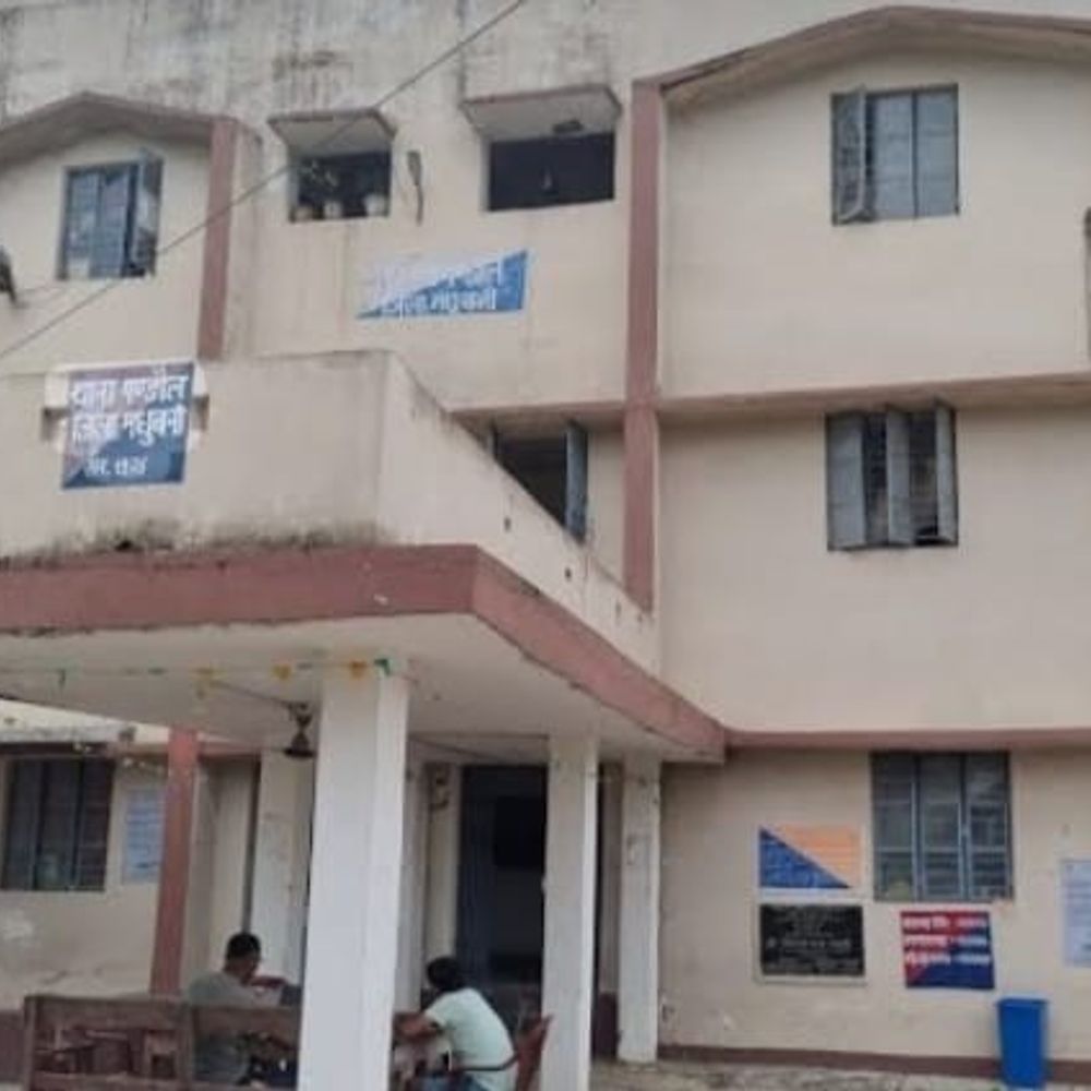 ईंट-भट्ठे पर महिला मजदूर से मारपीट, छेड़छाड़ का आरोप:मधुबनी में बचाने आए मजदूर का सिर फटा, थाना में शिकायत दर्ज