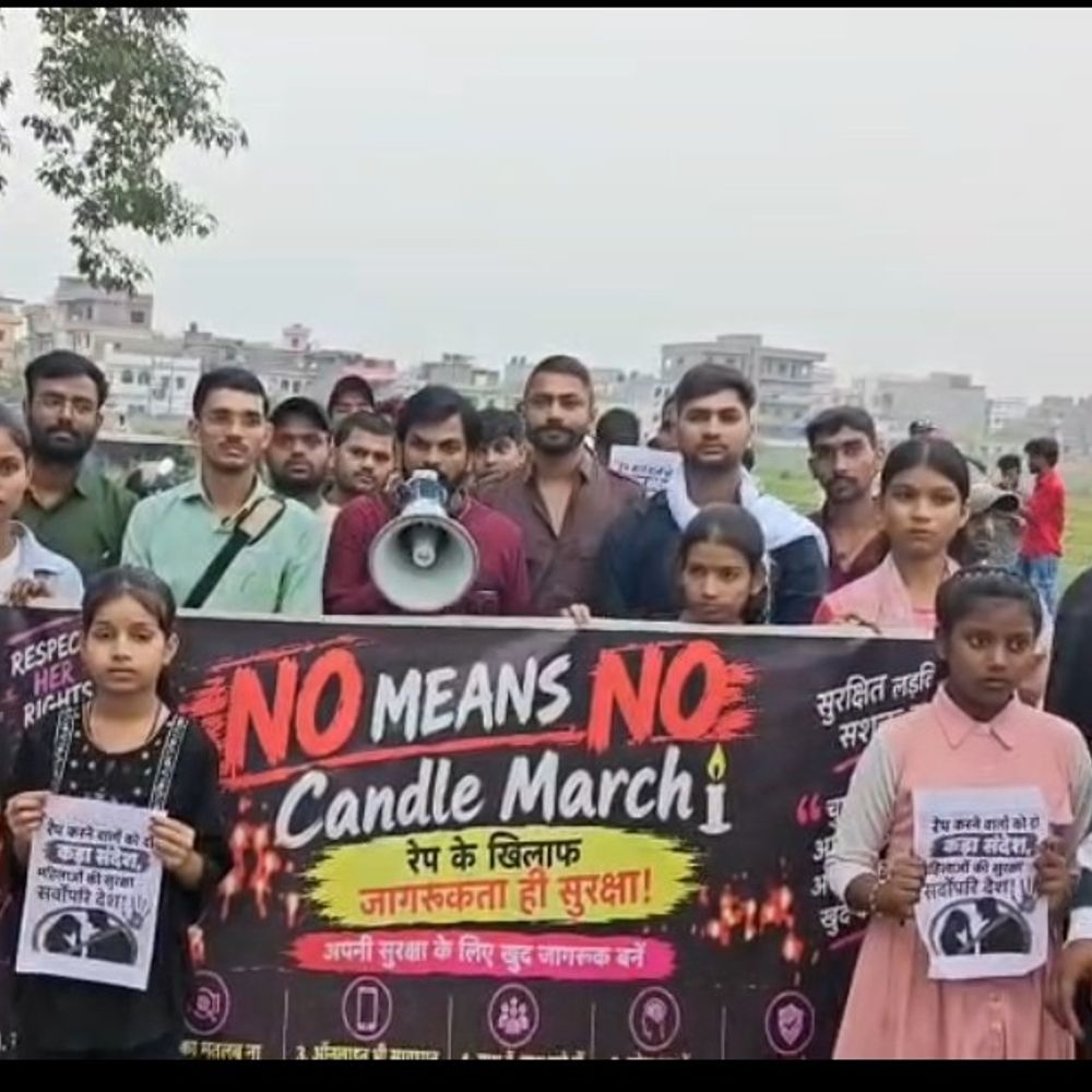 मोतिहारी में महिलाओं के सम्मान के लिए निकला कैंडल मार्च:सहमति और यौन हिंसा के खिलाफ जागरूकता पर जोर