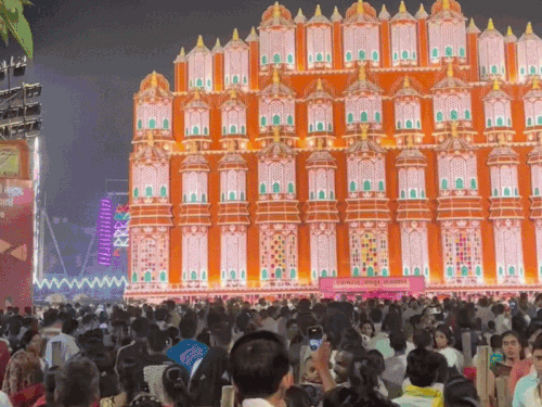 काशी में जयपुर का हवा महल; VIDEO:राजस्थानी अंदाज में सजी मां दुर्गा; पंडाल देख दंग रह जा रहे श्रद्धालु