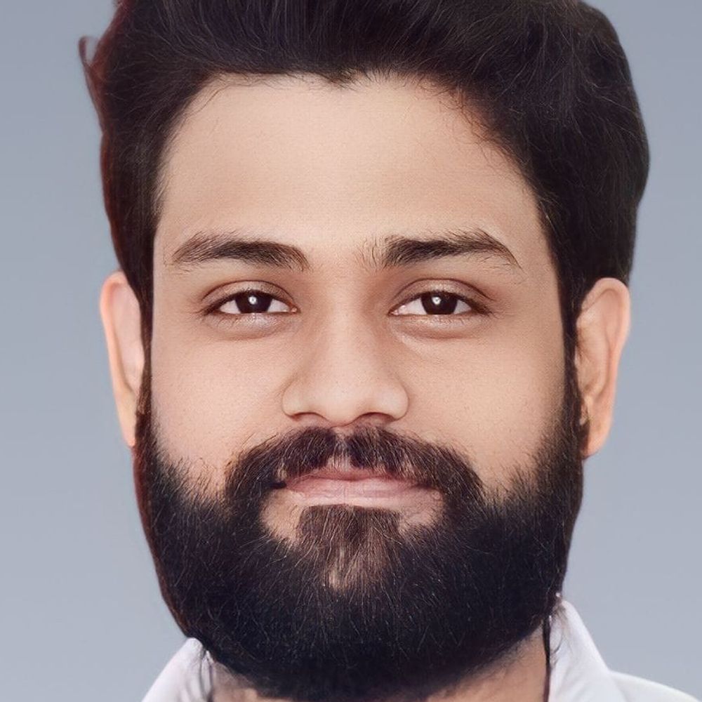 जालौन में सड़क हादसे में बैंक मैनेजर की मौत:हाईवे पार करते समय ट्रक ने बाइक में मारी टक्कर, झांसी में तोड़ा दम