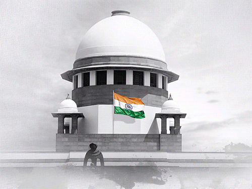 पटाखों पर बैन मामले में आज सुप्रीम कोर्ट में सुनवाई:CJI ने कहा था- पटाखों पर बैन लगाना नामुमकिन, कम प्रदूषण वाले तरीकों से त्योहार मनाएं