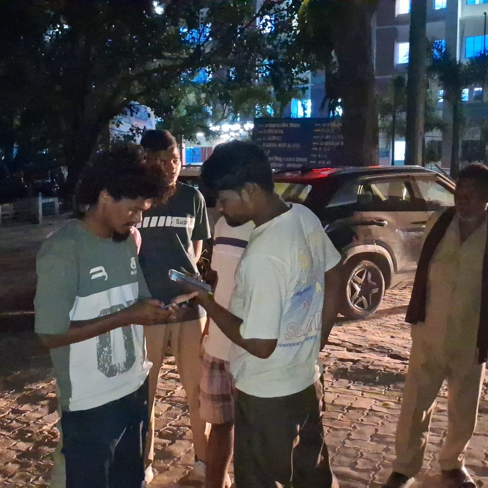 गोपालगंज में बाढ़ के पानी में डूबकर किशोर की मौत:खेत देखने जा रहा था, रास्ते में फिसला पैर, परिवार में मचा कोहराम