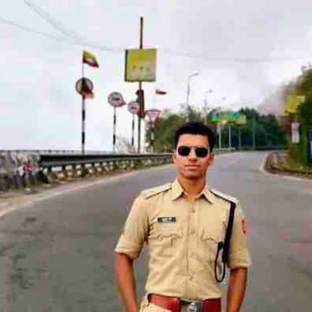 Gen Z IPS अफजल अली की शादी की तस्वीरें वायरल:डॉक्टर रिदा बनीं हमसफर; दो बार असफल हुए, तीसरी कोशिश में बने अफसर