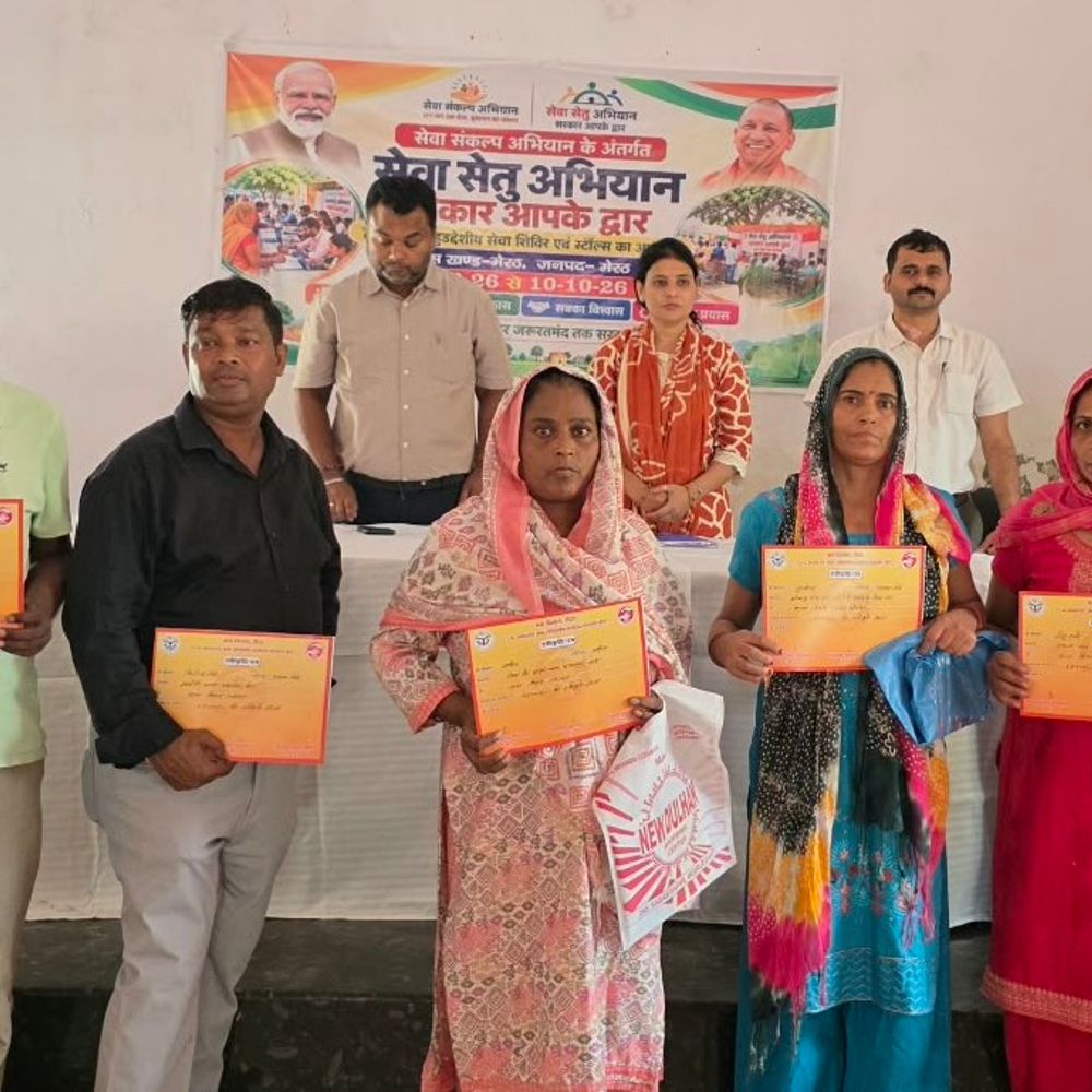 मेरठ में श्रमिक स्वास्थ्य शिविर:27 श्रमिकों का स्वास्थ्य परीक्षण, 12 का नया पंजीयन