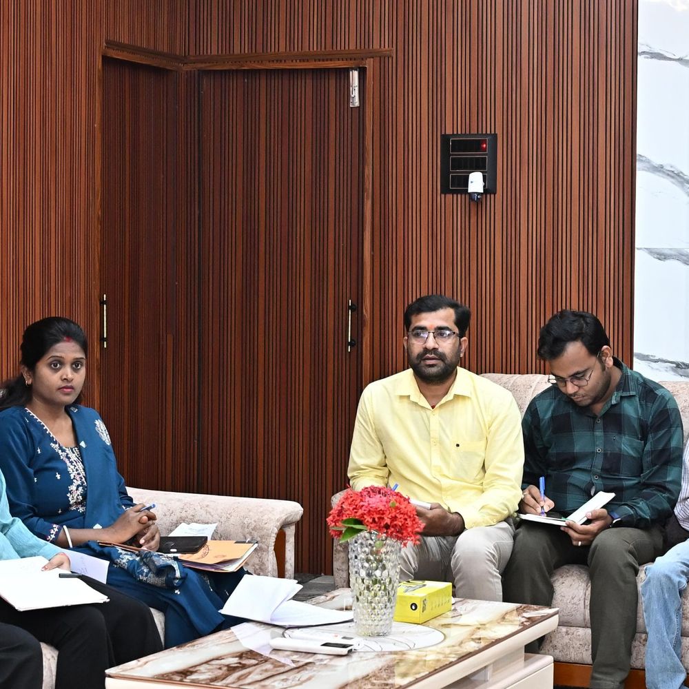 कैंप की तैयारियों को ले डीसी ने की समीक्षा, केंद्र पर बीएलओ की उपस्थिति अनिवार्य की