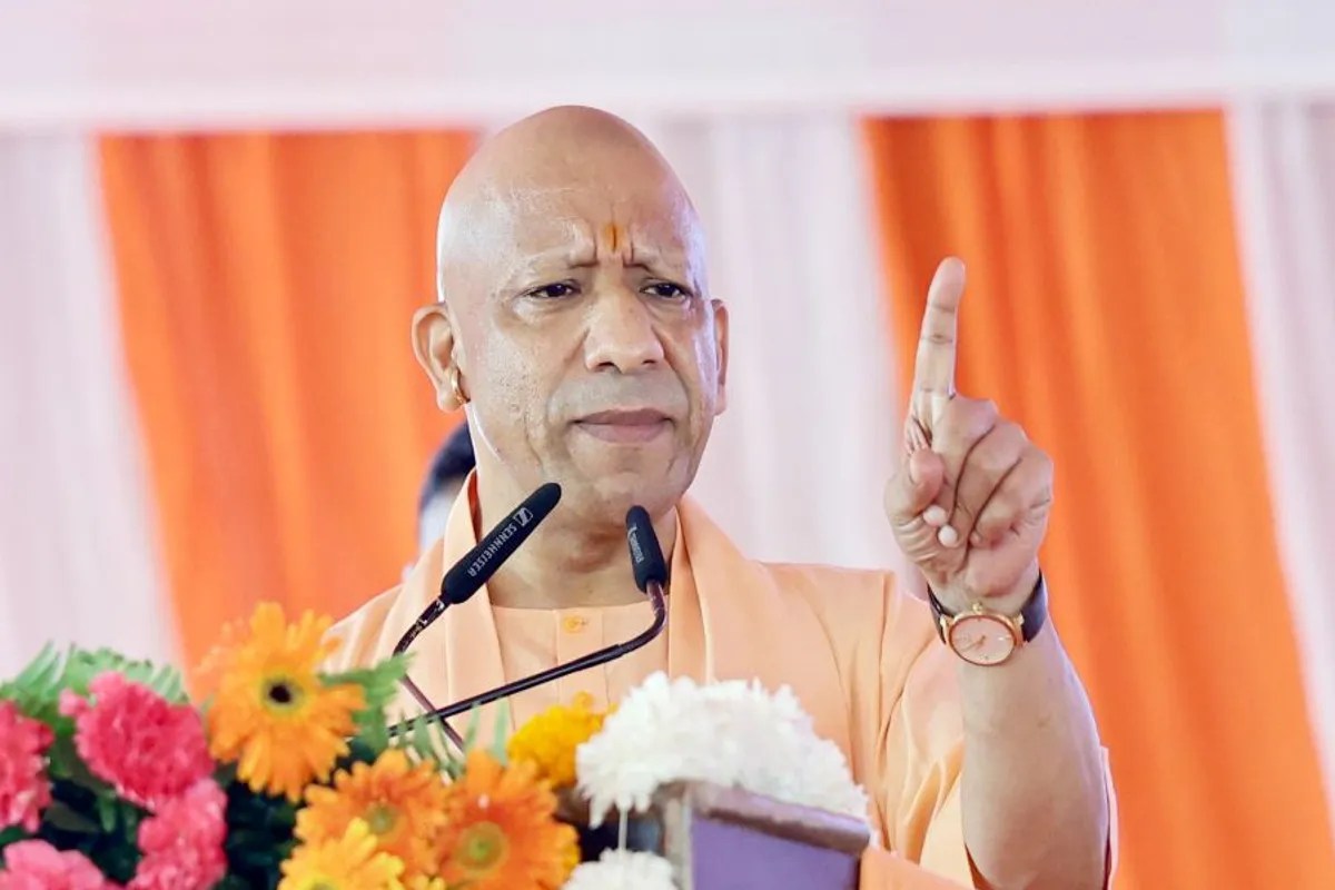 UP Revenue Reforms: गांवों में संपत्ति के दस्तावेज से किसानों की डिजिटल पहचान तक, यूपी में राजस्व व्यवस्था बदलने की बड़ी पहल