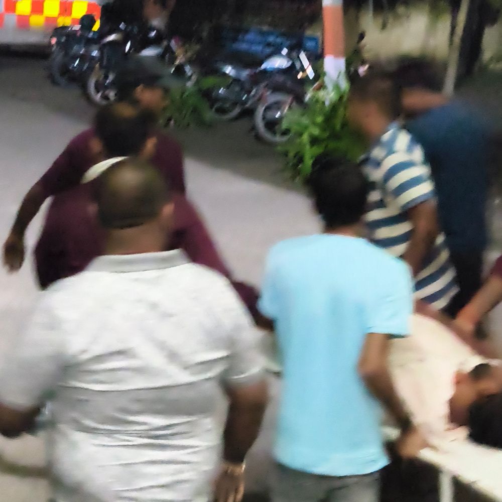 विभूतिपुर ब्लॉक गेट के सामने दो बाइकों में टक्कर:एक बाइक सवार घायल, दूसरा फरार