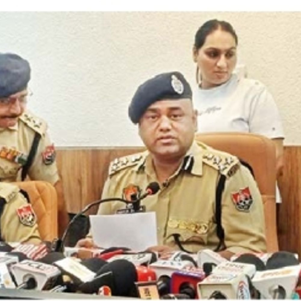 पुलिस को टारगेट करने की थी साजिश, फरहत और जेम्स ने स्टूडेंट को भड़काया