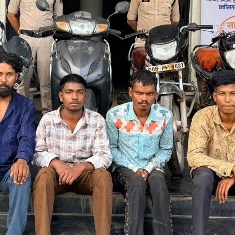 डोंगरगढ़ में 6 बाइक चुराने वाला ‘गोलू’ गिरफ्तार:चोरी की गाड़ियां सस्ते में बेचता था, 3 खरीदार भी जेल पहुंचे, डोंगरगांव में पकड़ाया बाइक चोर
