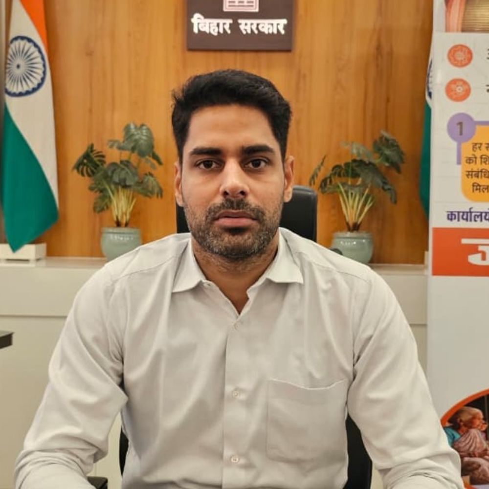 किशनगंज-8 मतदान केंद्रों पर 3,554 वोटर करेंगे मतदान:कोशी स्नातक चुनाव में 2,898 पुरुष-656 महिला डालेंगे वोट, कोषांगों का गठन