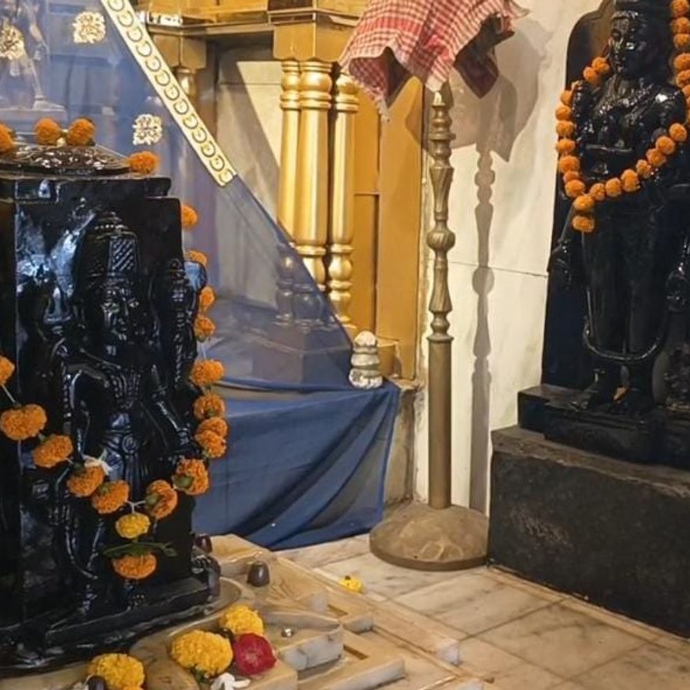 प्रतापगढ़ में घट स्थापना के साथ होगी शक्ति की आराधना:मंदिरों में रौनक, अंबिका राजराजेश्वरी मंदिर में होंगे विशेष अनुष्ठान