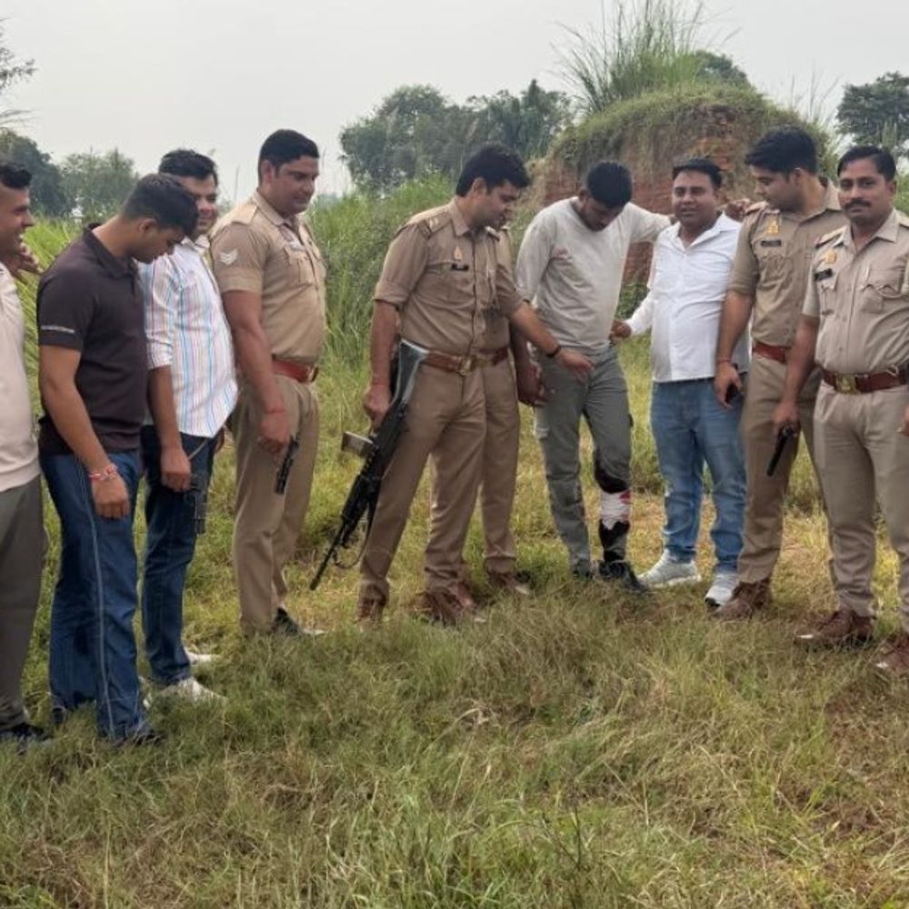 बागपत पुलिस पर फायरिंग कर भागे इनामी बदमाश का एनकाउंटर:दरोगा की बुलेटप्रूफ जैकेट में फंसी गोली, 25 हजार का इनामी अस्पताल में भर्ती