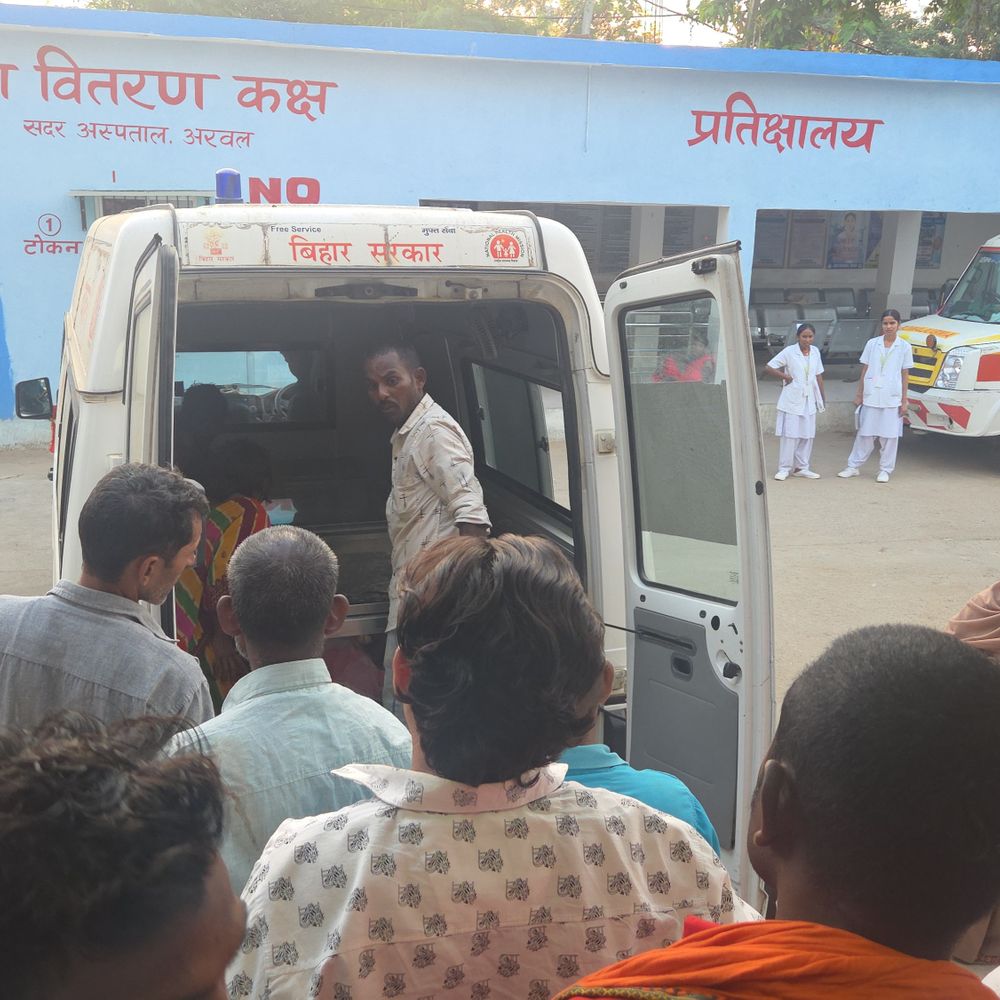 अरवल में सांप के डसने से भाई-बहन की मौत:घर के बाहर खेल रहे थे दोनों, परिजन पोस्टमार्टम कराए बिना तांत्रिक के पास ले गए शव
