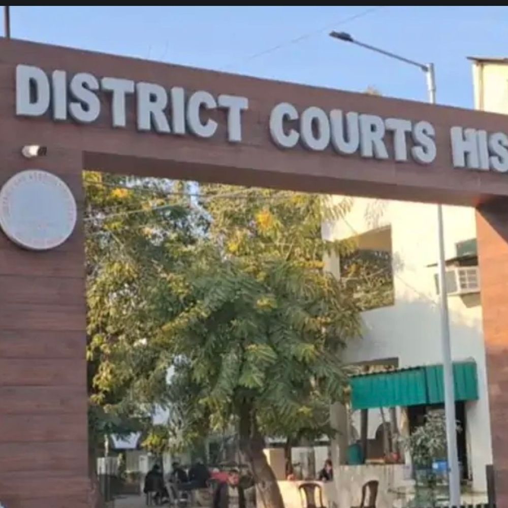 हिसार अपहरण- झूठे तस्करी में इंस्पेक्टर समेत 4 का सरेंडर:9 साल पुराना केस, सभी को बेल, 6 पुलिसकर्मियों समेत 7 पहले से जमानत पर