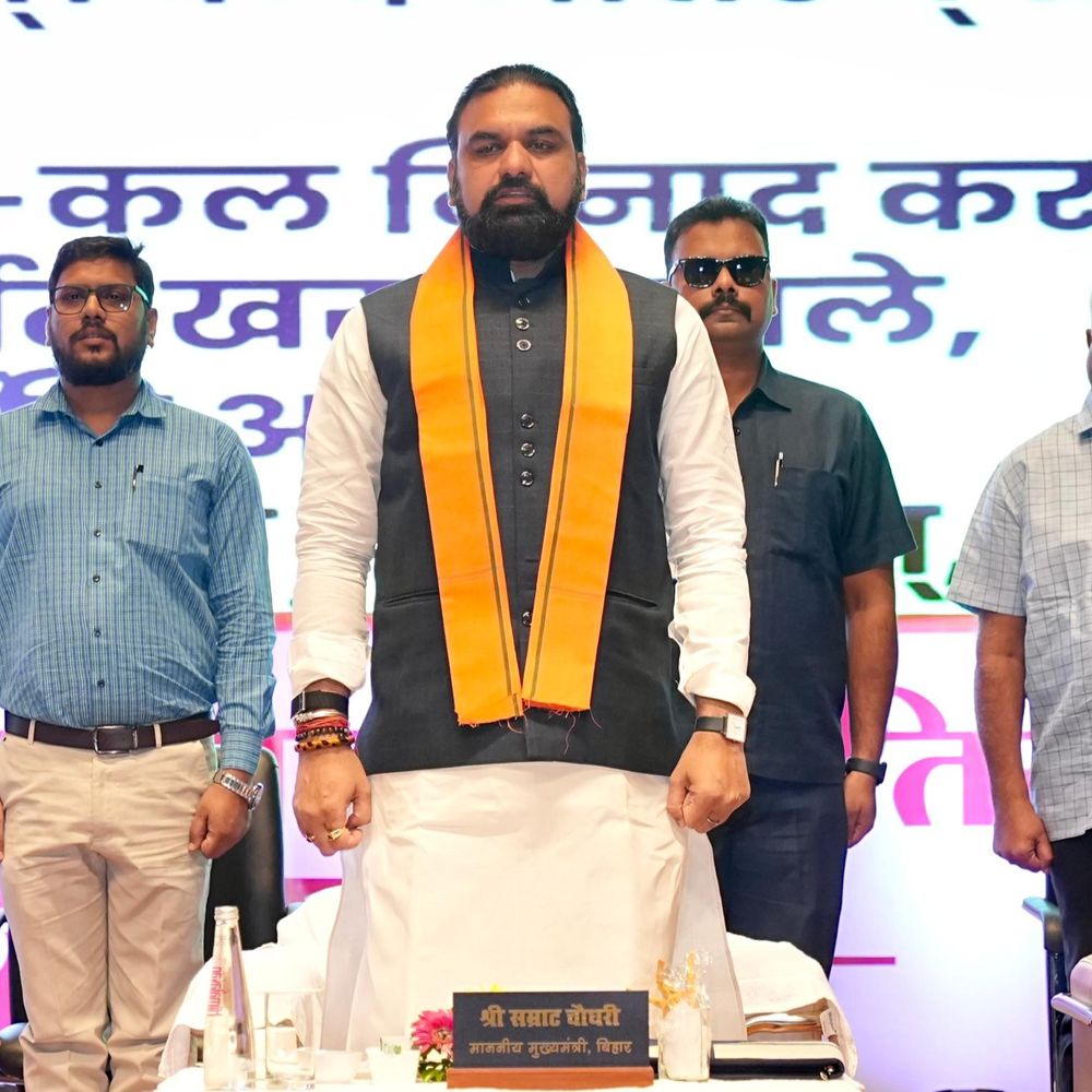 जयप्रकाश की 124वीं जयंती आज:आयकर गोलंबर पर राजकीय समारोह, CM सम्राट करेंगे जेपी पथ का करेंगे निरीक्षण; सड़क और यातायात व्यवस्था की लेंगे जानकारी