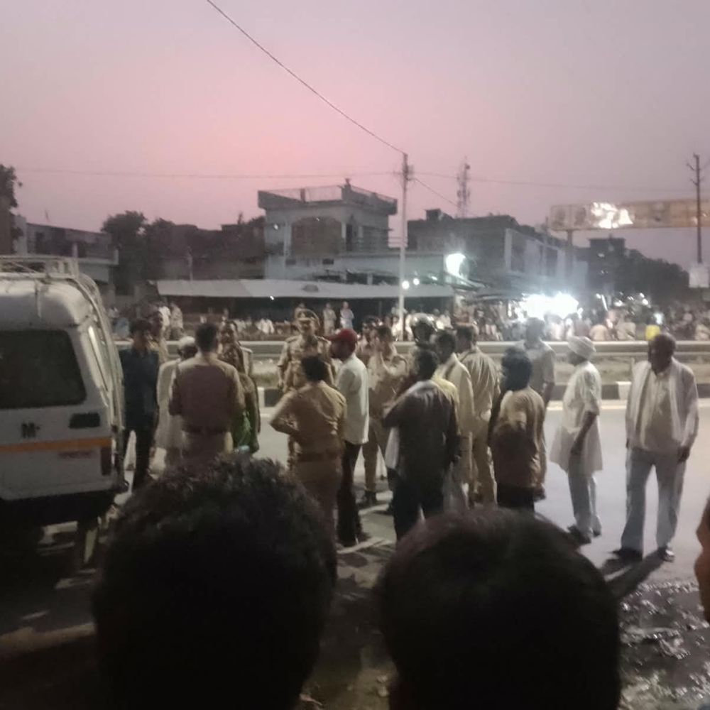 खेत से लापता युवक का नदी में मिला शव:परिजन बोले- हत्या हुई, हाईवे जाम कर गिरफ्तारी की मांग
