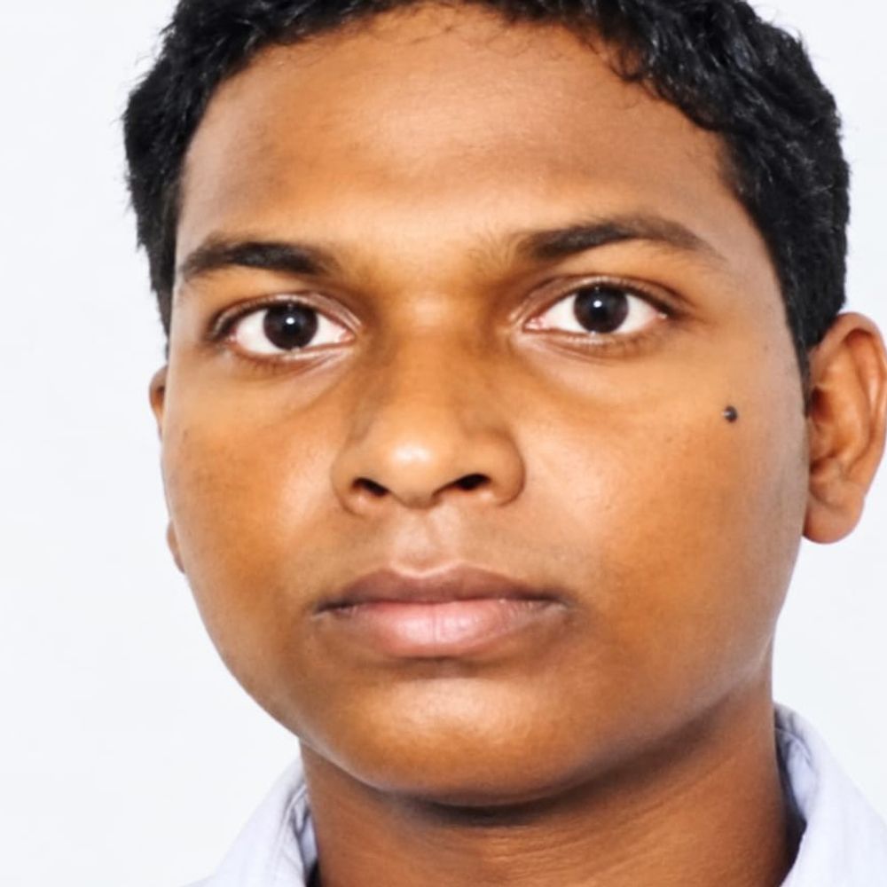 गुमला में 36 वर्षीय युवक ने की खुदकुशी:रस्सी से फंदे पर लटकी मिली लाश, घरवाले पड़ोसी के अंतिम संस्कार में गए थे