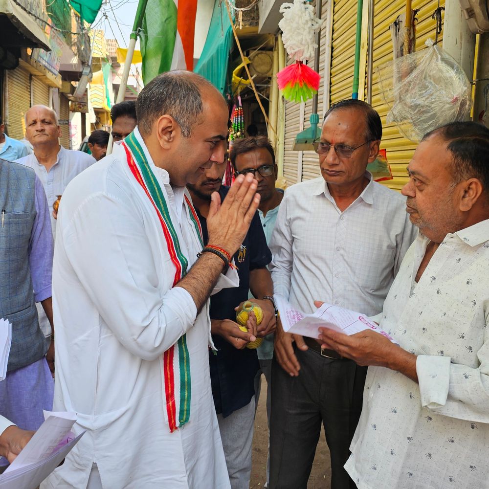 दिग्विजय सिंह की यात्रा आज शाम राजगढ़ पहुंचेगी:प्रियव्रत सिंह ने पीले चावल देकर लोगों को दिया निमंत्रण