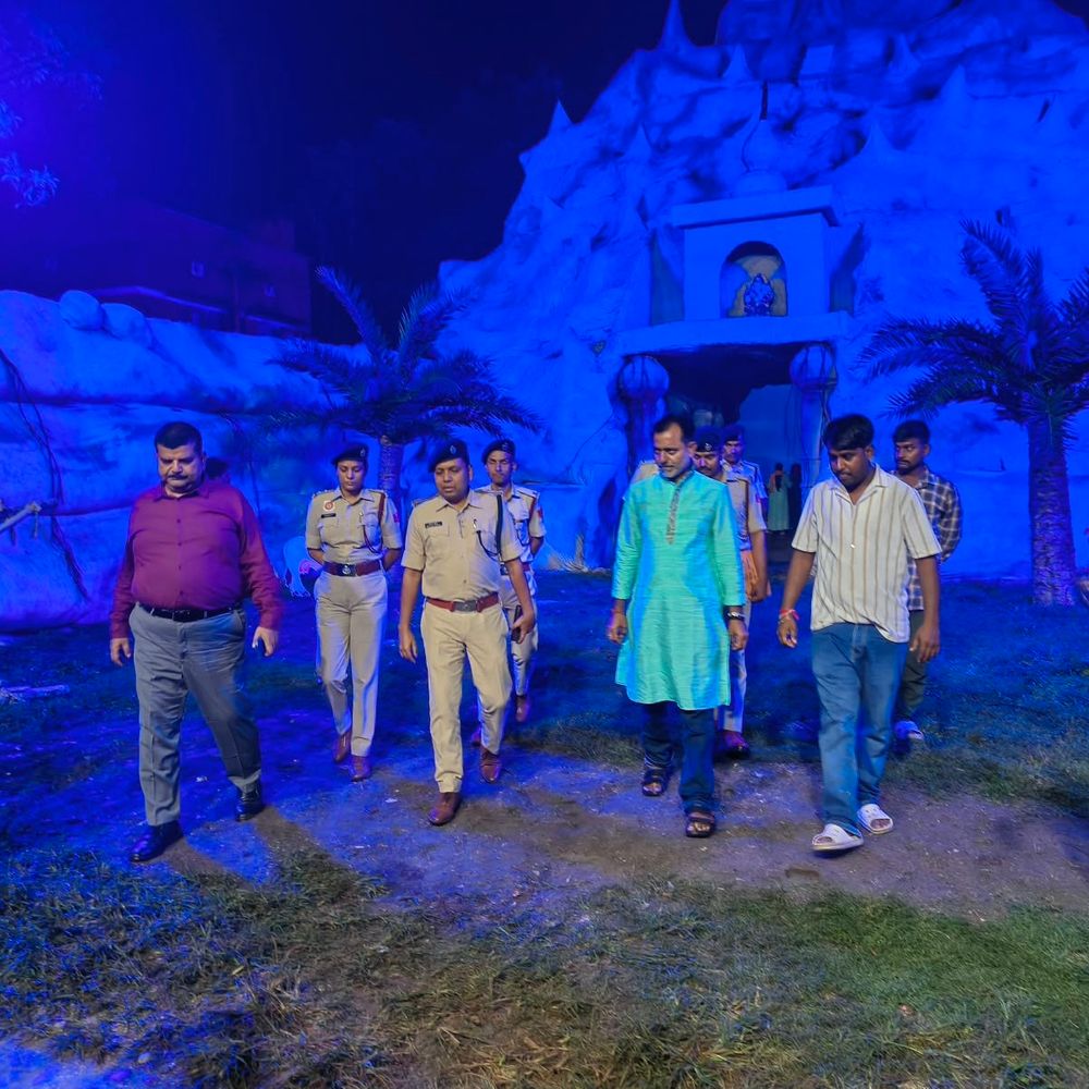 कटिहार में दुर्गापूजा पंडालों की अग्नि सुरक्षा जांच:कई जगह मॉक ड्रिल कर आग से बचाव का अभ्यास; अग्निशमन यंत्र और भीड़ नियंत्रण की व्यवस्था जांची