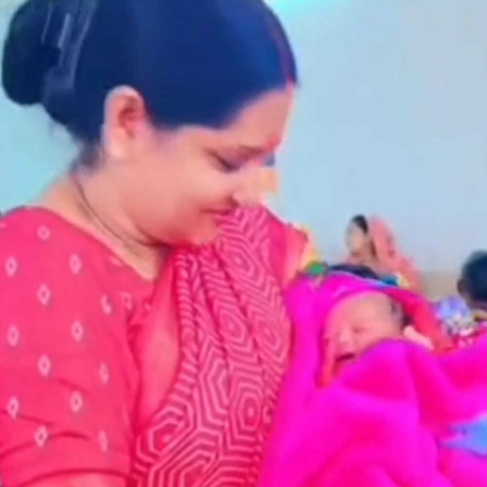 धनबाद में 51 नवजात कन्याओं का पूजन:नवरात्रि पर ‘खुशियों की उड़ान’ संस्था ने दिया बेटियों के सम्मान का संदेश